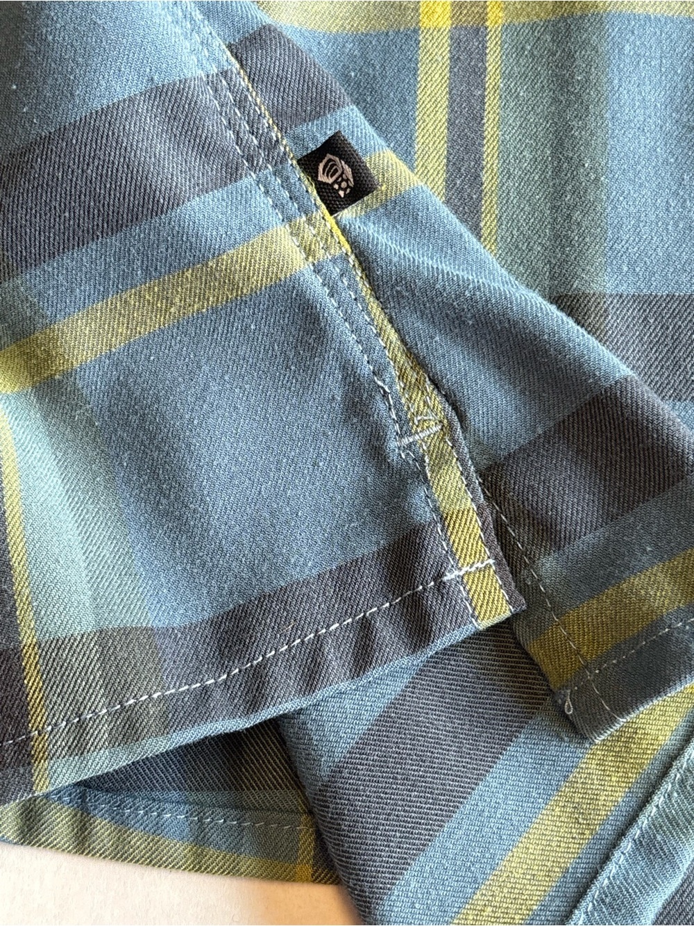 Mountain Hardwear Plaid Button Up Shirt XL Blue Stretch Outdoor - Picture 12 of 12